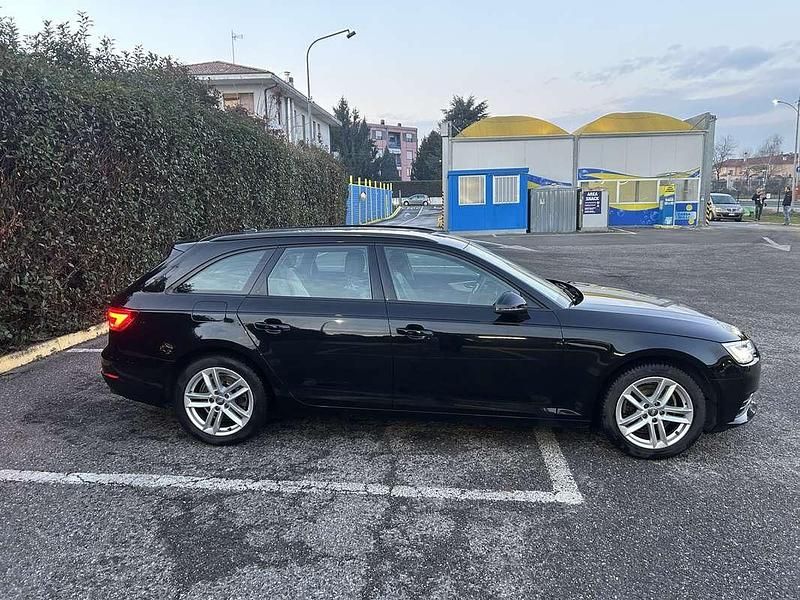 Usado Audi A4 Ambiente 122 CV (89 kW) 2018 Familiar