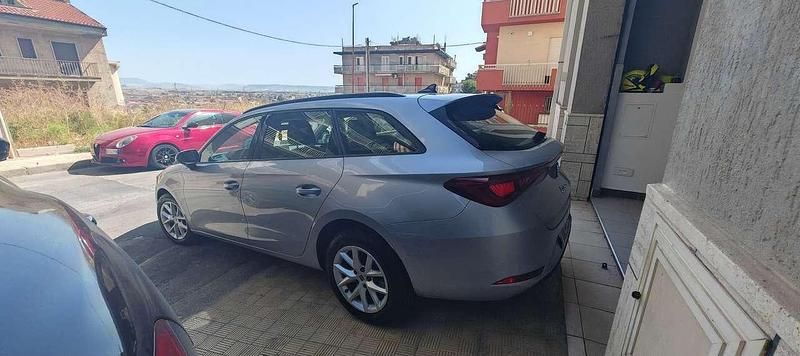 Usata Seat Leon Business 116 CV (85 kW) 2022 Argento Station wagon