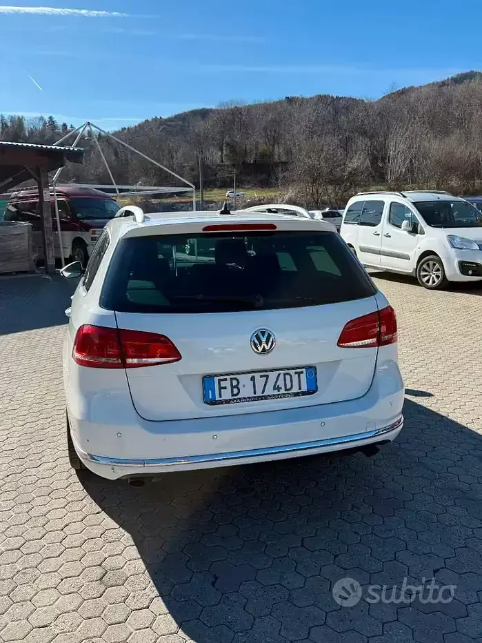 Usata VW Passat 170 CV (125 kW) 2012 Bianco Station wagon