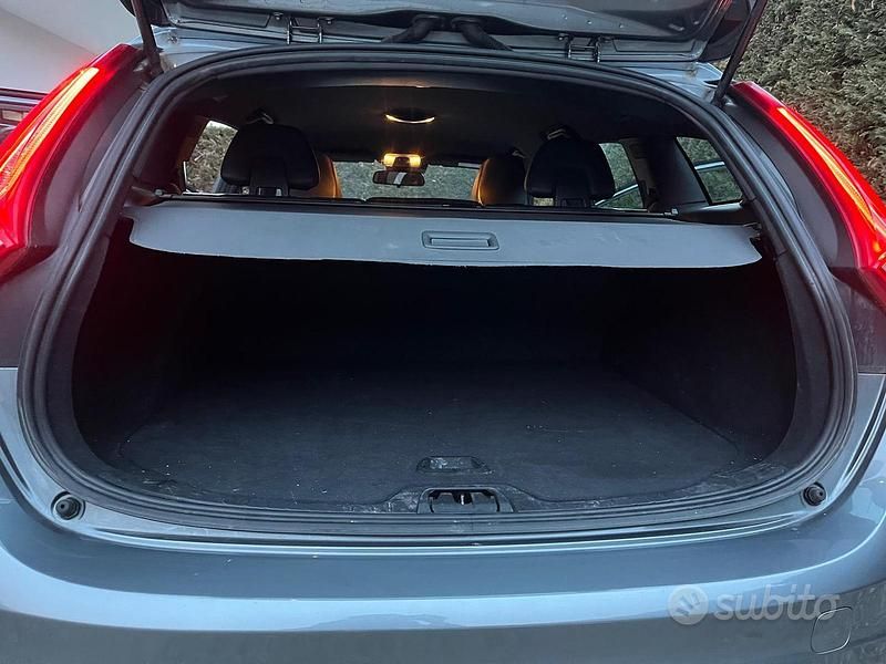 Usata Volvo V60 Business Edition 150 CV (110 kW) 2017 Grigio Station wagon