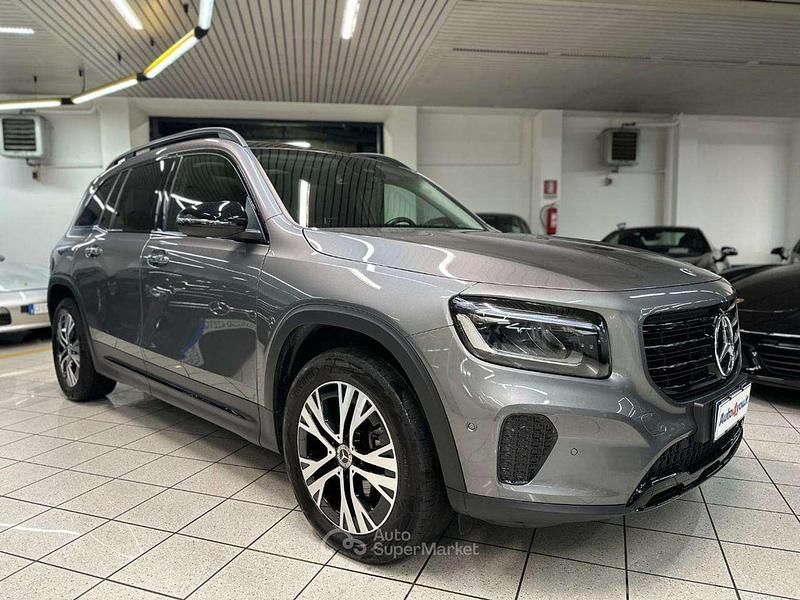 Usata Mercedes GLB180 Advanced Plus 116 CV (85 kW) 2024 Grigio SUV