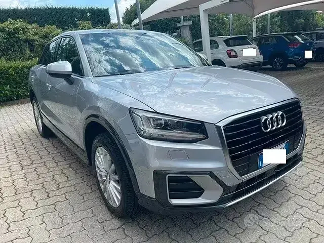 Usata Audi Q2 Business 116 CV (85 kW) 2017 Grigio SUV