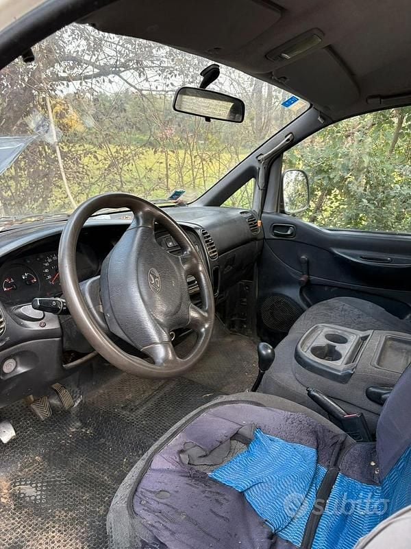 Begagnad Hyundai H 100 80 HK (58 kW) 2005 Vit