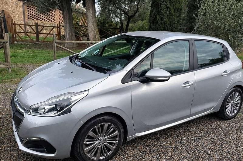 Usata Peugeot 208 Allure 75 CV (55 kW) 2017 Utilitaria