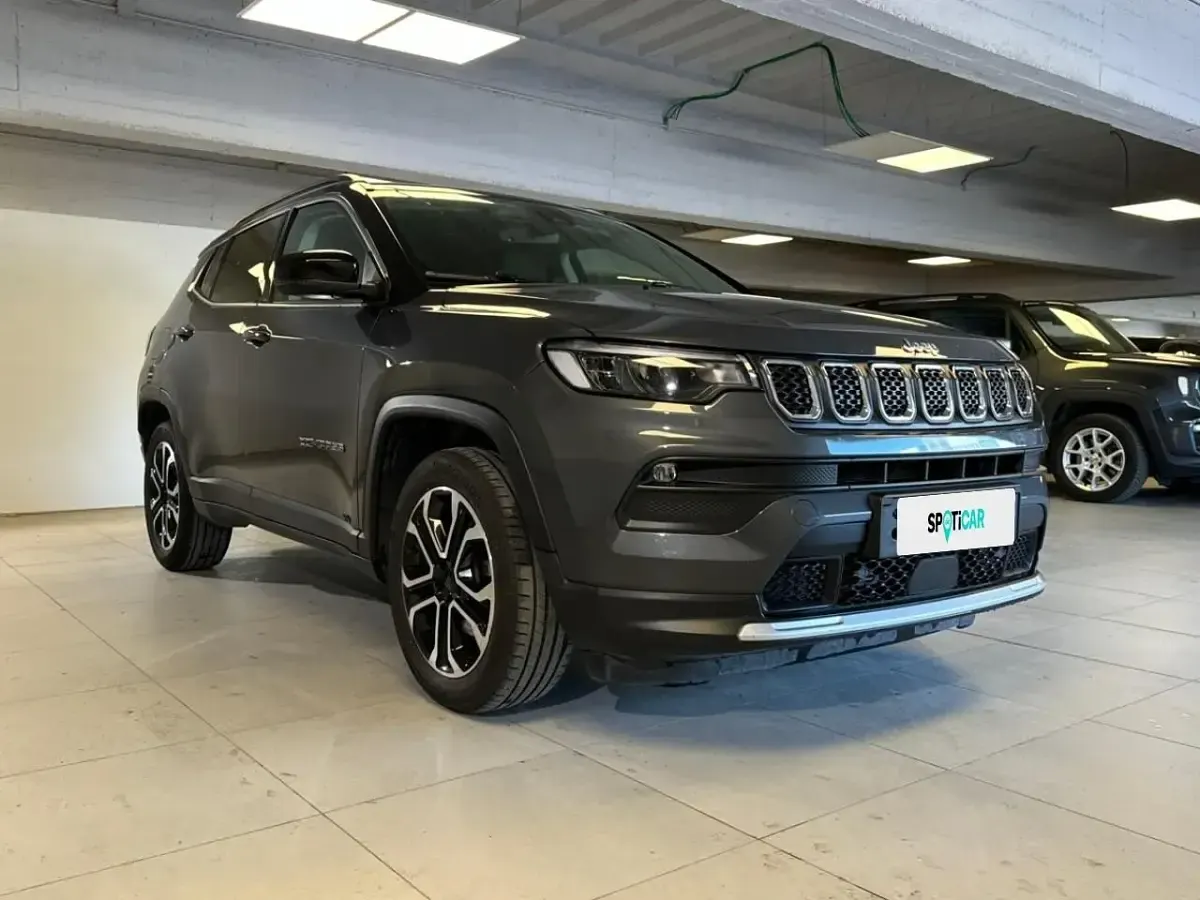 Usata Jeep Compass Limited 131 CV (96 kW) 2022 Grigio SUV