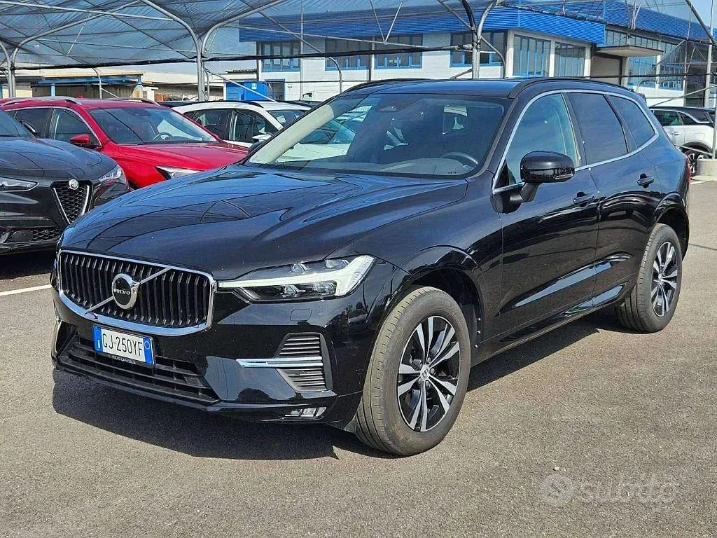 Usata Volvo XC60 Momentum 197 CV (144 kW) 2022 Nero SUV