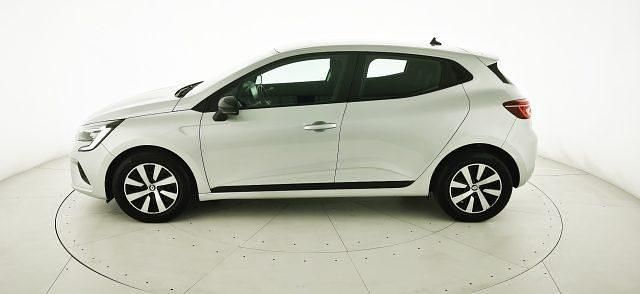 Usata Renault Clio V Equilibre 65 CV (47 kW) 2024 Argento metallizzato Berlina