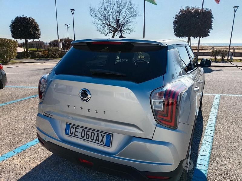Usata Ssangyong (KGM) Tivoli 136 CV (100 kW) 2021 Grigio SUV