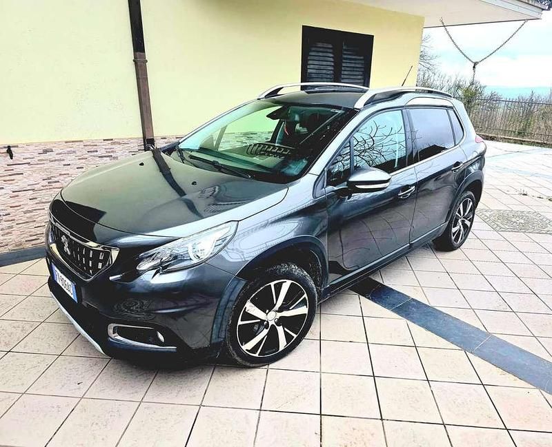 Usata Peugeot 2008 Access 75 CV (55 kW) 2019 Grigio SUV
