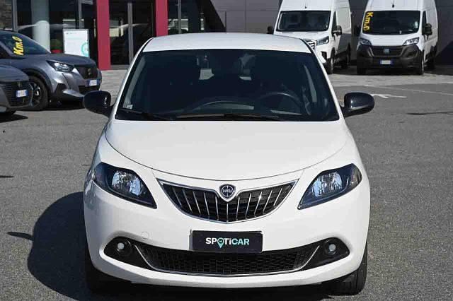 Usata Lancia Ypsilon Gold 69 CV (50 kW) 2023 Bianco Utilitaria