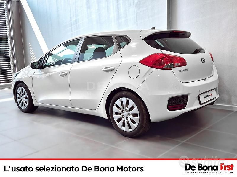 Usata Kia Ceed Active 110 CV (80 kW) 2016 Bianco Utilitaria