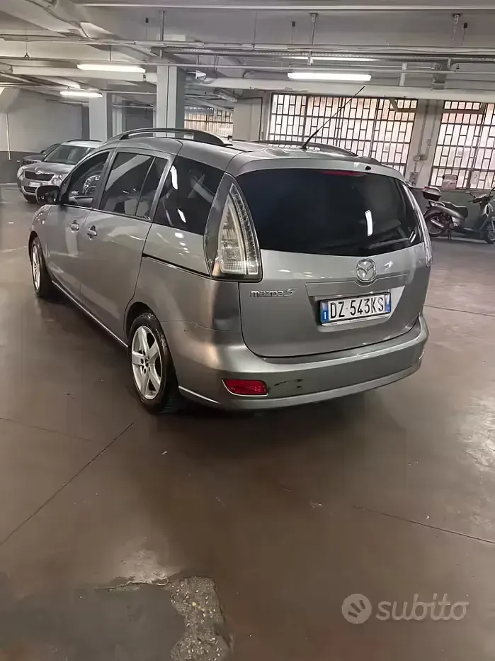 Usata Mazda 5 Style 143 CV (105 kW) 2010 Grigio Monovolume