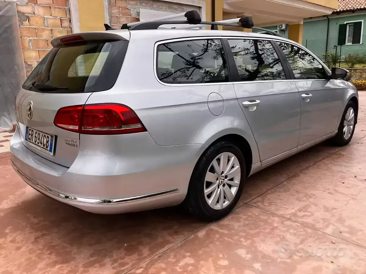 Usata VW Passat 140 CV (102 kW) 2013 Grigio Station wagon