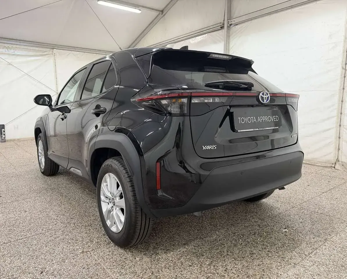 Usata Toyota Yaris Cross Business Edition 92 CV (67 kW) 2023 Nero SUV