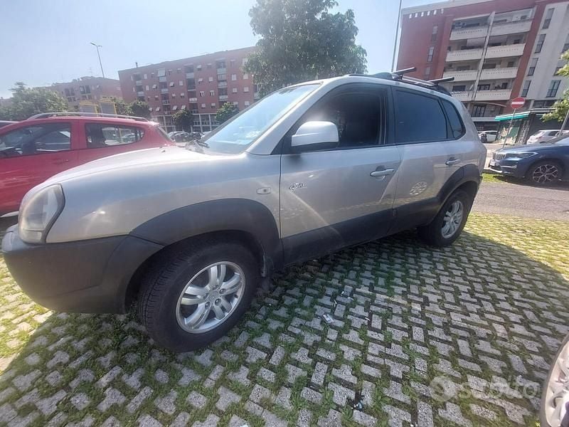 Grigio Usata 2007 Hyundai Tucson Dynamiq SUV | 4000 € (Molto cara) - Immagine 1/4