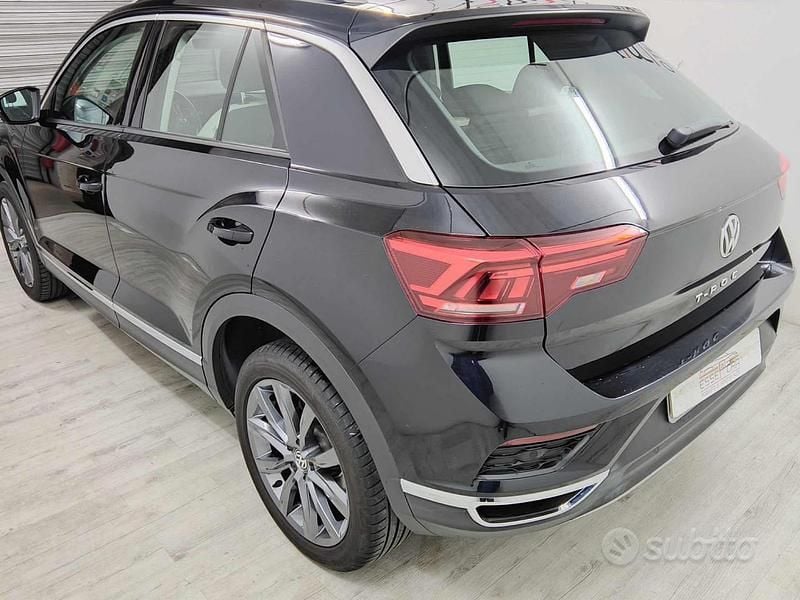 Usata VW T-Roc Advance 150 CV (110 kW) 2018 Nero SUV