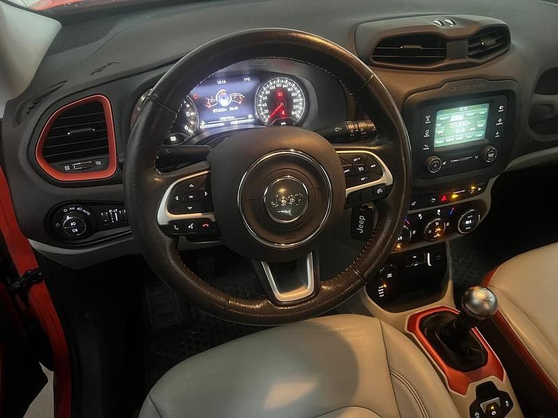 Usata Jeep Renegade Limited 140 CV (102 kW) 2015 Arancione SUV