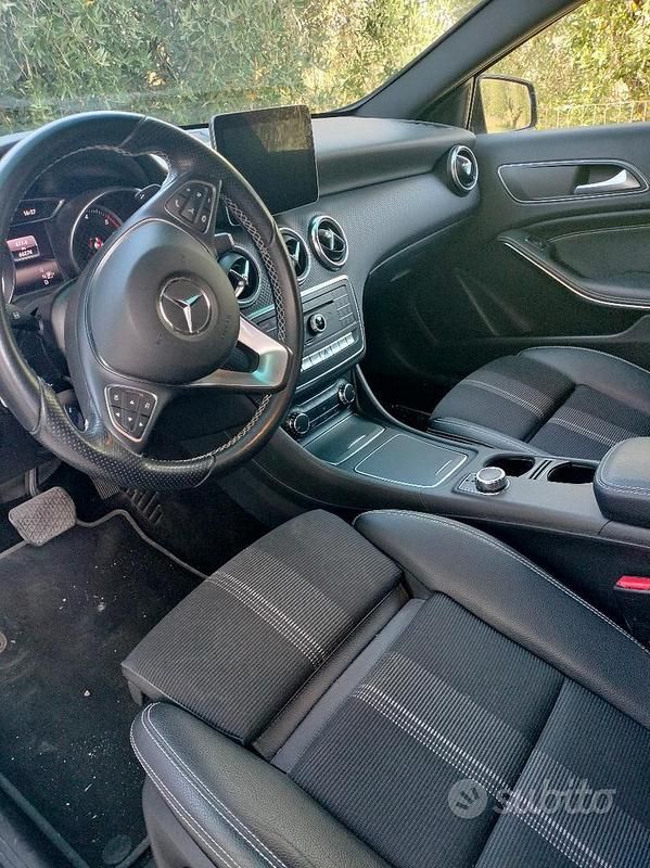 Usata Mercedes A200 2018 Grigio Utilitaria
