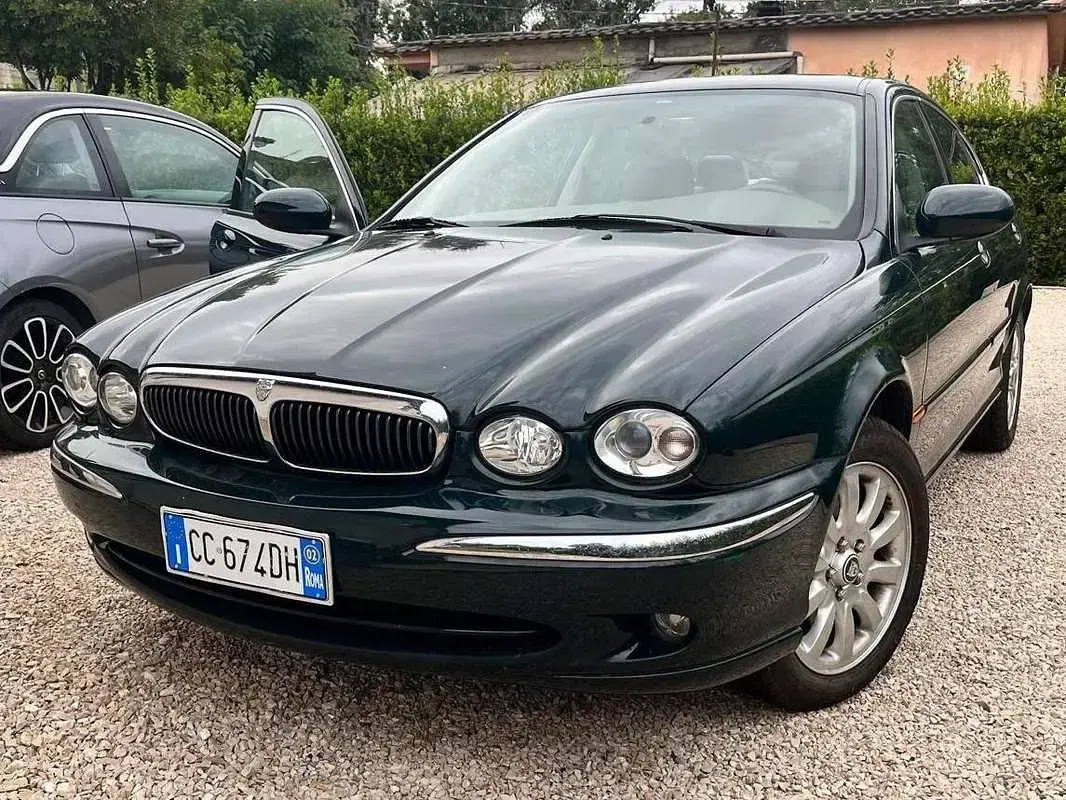 Usata Jaguar X-type 156 CV (114 kW) 2002 Verde Berlina