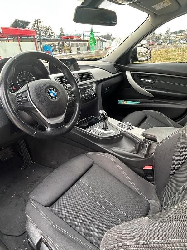 Usata BMW 320 Sport Line 190 CV (139 kW) 2018 Nero Station wagon