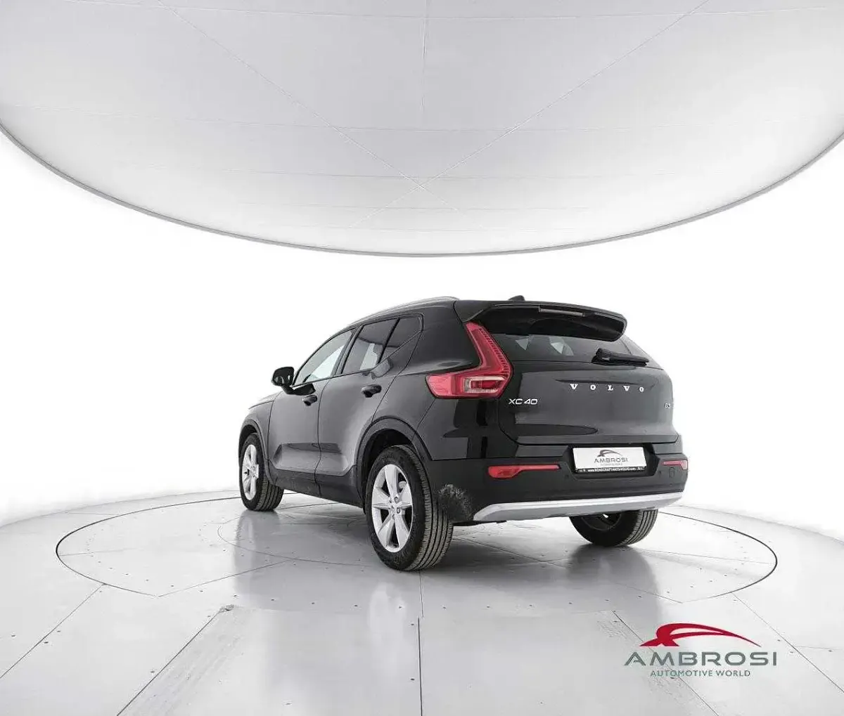 Usata Volvo XC40 Plus 163 CV (119 kW) 2022 Nero SUV