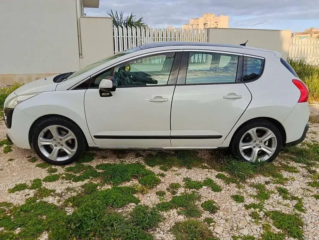 Usata Peugeot 3008 Outdoor 163 CV (119 kW) 2010 Bianco Station wagon