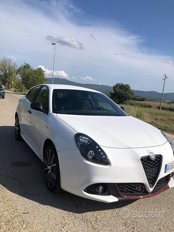 Usata Alfa Romeo Giulietta 120 CV (88 kW) 2020 Bianco Utilitaria