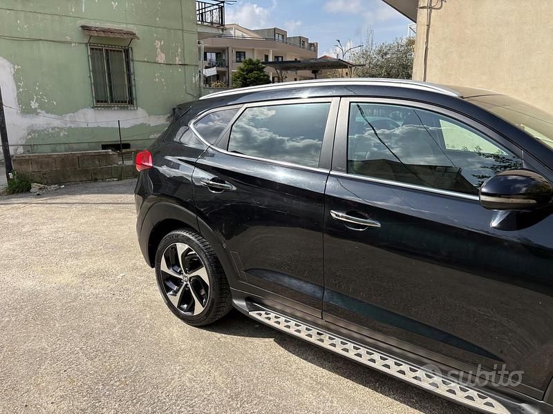 Usata Hyundai Tucson 185 CV (136 kW) 2016 Nero SUV