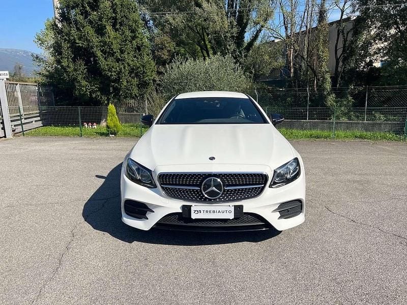 Usata Mercedes E220 Premium Plus 194 CV (142 kW) 2018 Bianco Coupé
