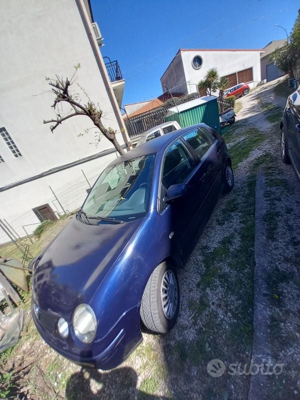 Usata VW Polo 60 CV (44 kW) 2004 Blu Utilitaria
