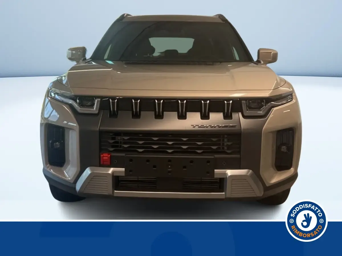 Nuova KGM Torres 163 CV (119 kW) 2025 Beige metallizzato SUV