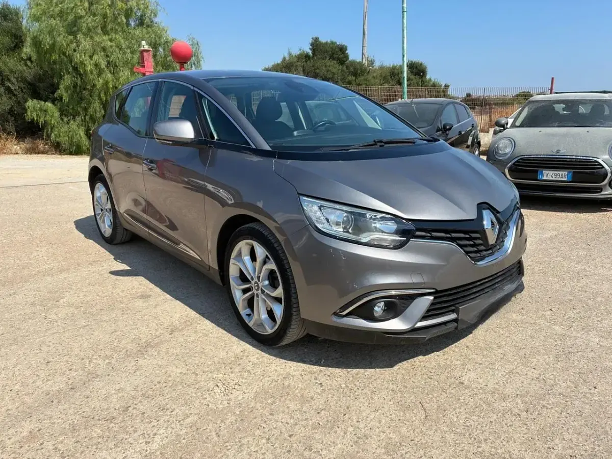 Usata Renault Scénic III Bose Edition 110 CV (80 kW) 2017 Grigio Monovolume