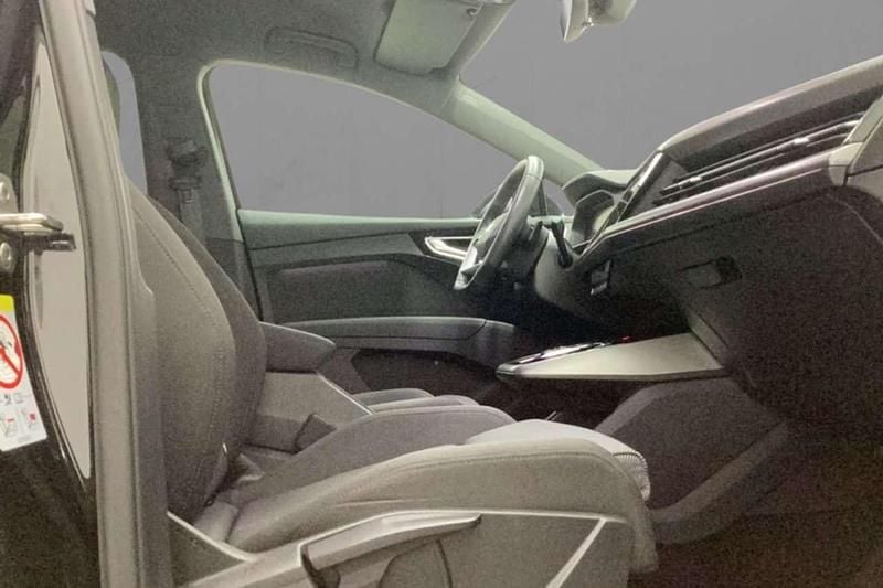 Usata Audi Q4 e-tron S-Line 69 kW (95 CV) 2022 Nero metallizzato SUV