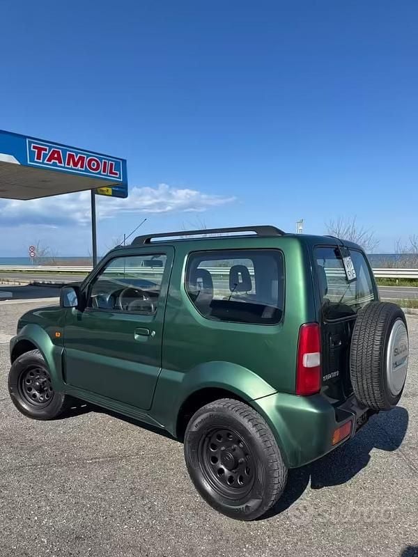 Usata Suzuki Jimny 85 CV (62 kW) 2010 SUV