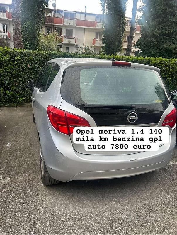 Usata Opel Meriva 100 CV (73 kW) 2015 Grigio Monovolume