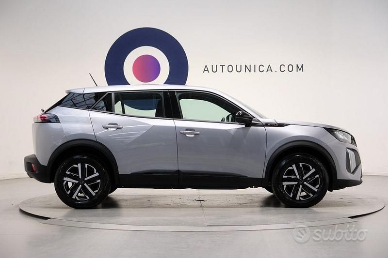 Nuova Peugeot 2008 Allure 101 CV (74 kW) 2025 Nero SUV
