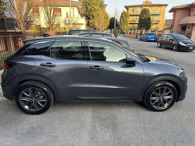 Usata Lexus LBX 91 CV (66 kW) 2024 SUV