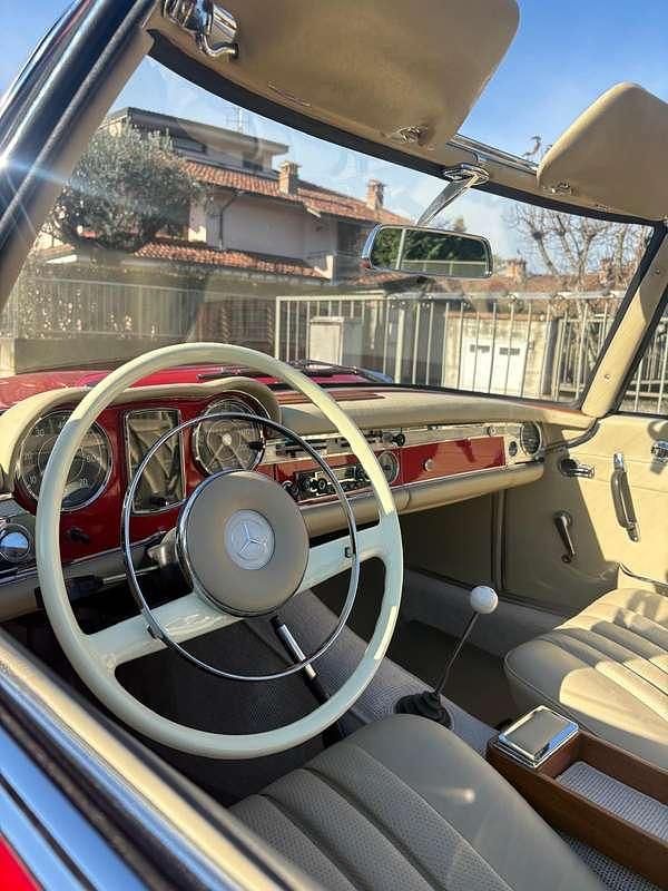 Usata Mercedes 230 150 CV (110 kW) 1964 Rosso Cabrio