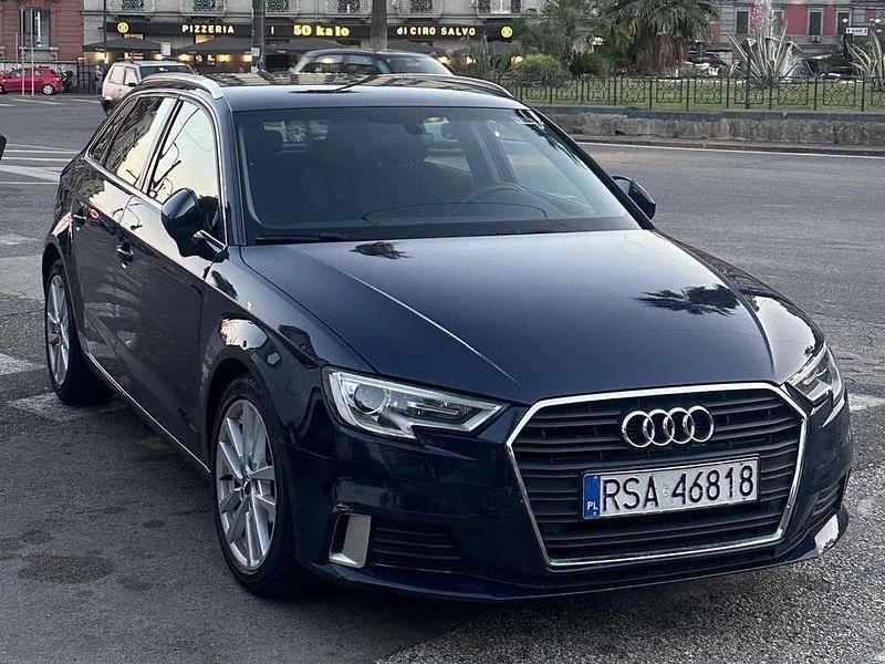 Usata Audi A3 Business 116 CV (85 kW) 2017 Blu/azzurro Berlina