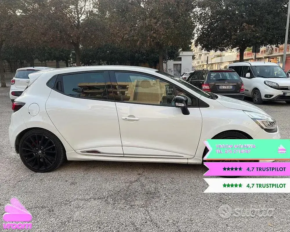 Usata Renault Clio 220 CV (161 kW) 2017 Utilitaria
