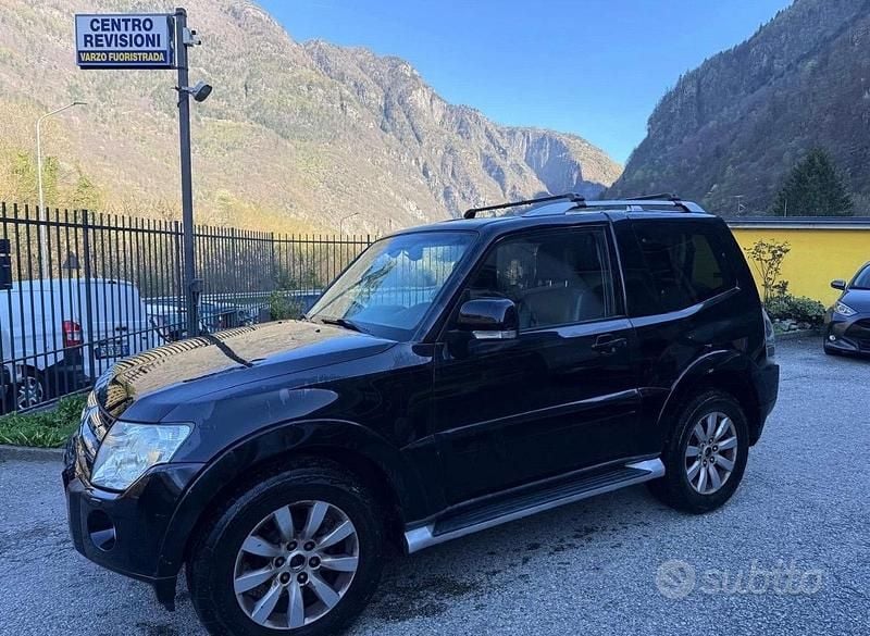 Usata Mitsubishi Pajero Instyle 200 CV (147 kW) 2010 Nero SUV