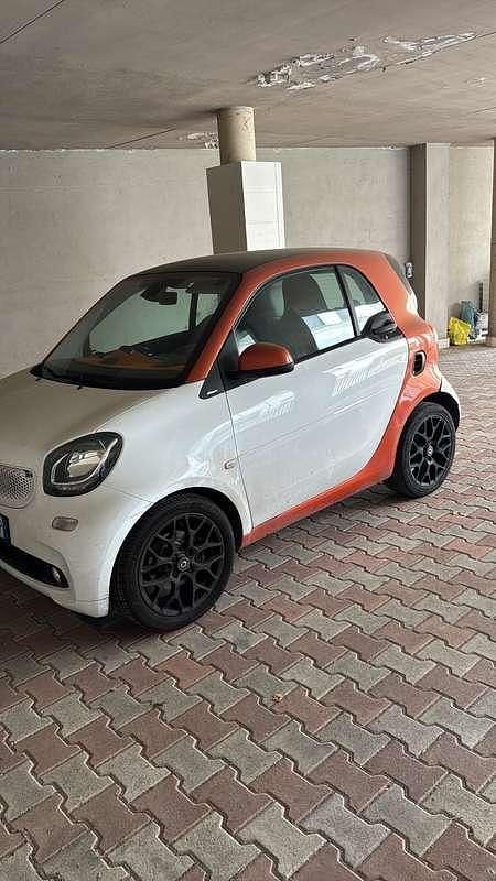 Arancione Usata 2015 Smart ForTwo Coupé Coupé | 9000 € (Buon prezzo) - Immagine 1/4