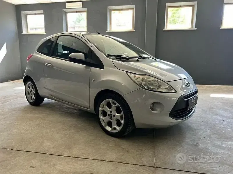 Usata Ford Ka Titanium 75 CV (55 kW) 2009 Grigio Utilitaria