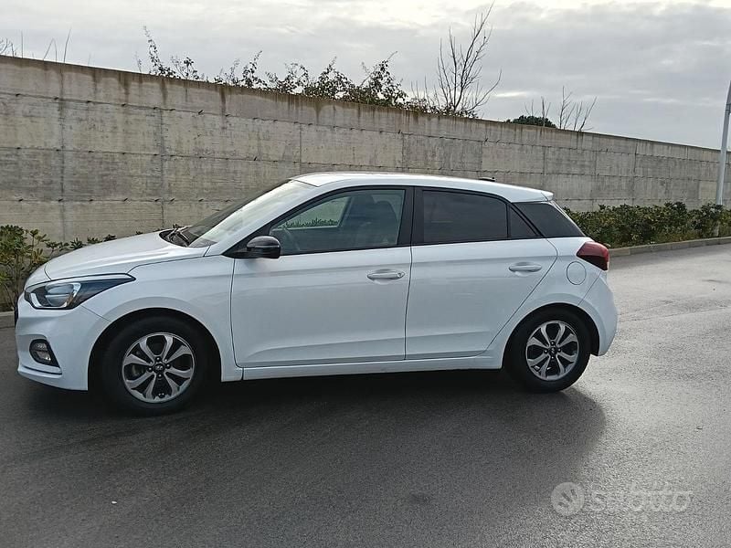 Usata Hyundai i20 2020 Bianco Berlina