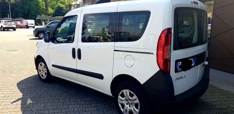 Usata Fiat Doblò 95 CV (69 kW) 2019 Bianco Monovolume