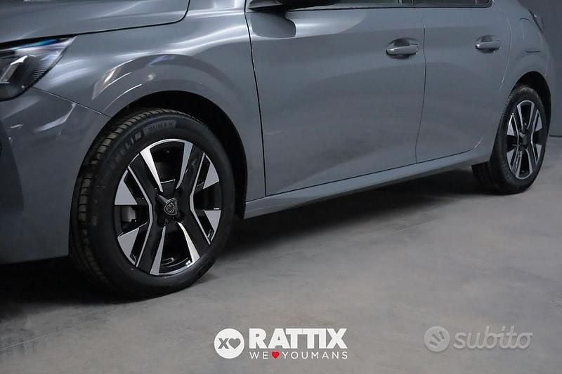 Usata Peugeot 208 Allure 110 CV (80 kW) 2025 Grigio selenium Utilitaria