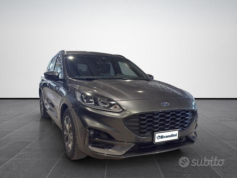 Usata Ford Kuga ST-Line X 152 CV (111 kW) 2022 Grigio SUV