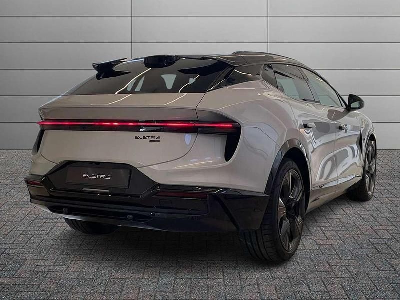 Nuova Lotus Eletre 450 kW (612 CV) 2026 Bianco zenit SUV