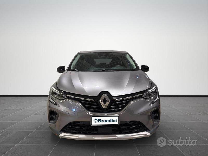 Käytetty Renault Captur Intens 101 HP (74 kW) 2020 Harmaa Katumaasturi