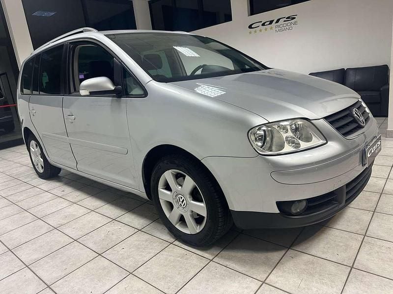 Usata VW Touran Highline 140 CV (102 kW) 2004 Argento Monovolume